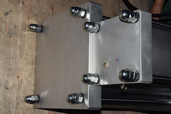 60噸的標準型增壓缸產品細節圖3