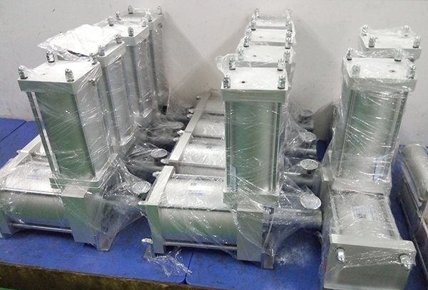 玖容預壓式氣液增壓器產品實拍 玖容預壓式氣液增壓器產品實拍